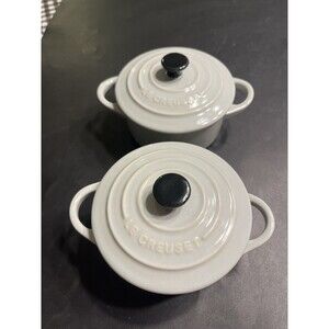 Le Creuset Stoneware Mini Petite Cocotte 8oz Ramekin Pistache Green Pair